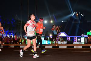 BIB: 250, 23226
                            <button type="button" onclick="openModal(15101310)" class="btn btn-primary btn-sm float-right btn-popup" data-toggle="modal" data-target=".modal-high-quality">
                        <i class="fas fa-shopping-cart"></i> Add to Cart
                    </button>
                                            <button type="button" onclick="isThisMe(15101310, true)" class="btn btn-success btn-sm float-right btn-popup btn-isme hidden" data-toggle="tooltip" data-placement="bottom" title="นี่คือรูปของคุณใช่ไหม คลิกที่นี่เพื่อเอาเข้าอัลบั้ม">
                        <i class="fas fa-plus"></i> Add to album
                    </button>
                    <button type="button" onclick="isThisMe(15101310, false)" class="btn btn-warning btn-sm float-right btn-popup btn-isnotme hidden">
                        <i class="fas fa-ban"></i> Remove from album
                    </button>